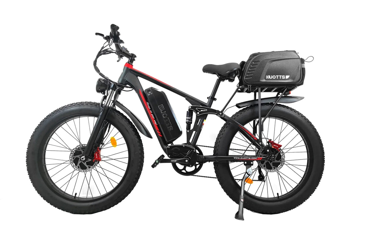 Duotts black travel bag securely mounted on the S26 electric bicycle's rear rack, ideal for carrying essentials during long-distance rides.